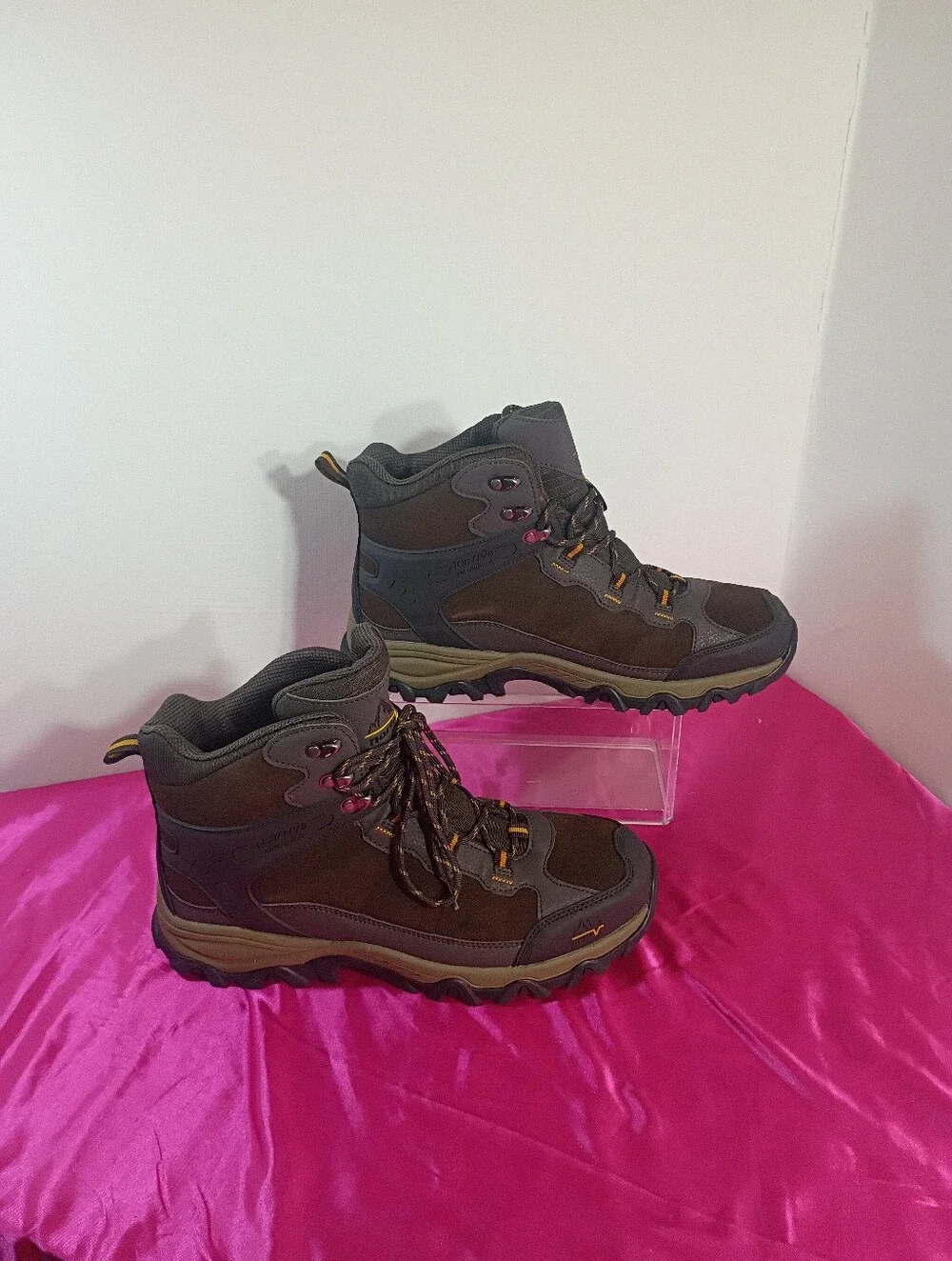 NORTIV8 Mens SZ 10.5 Suede Waterproof Hiking Boots JS19004M
